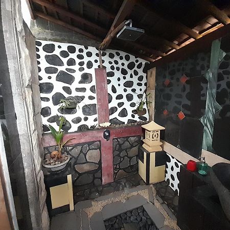 Sasak Lebung Home Senggigi Værelse billede